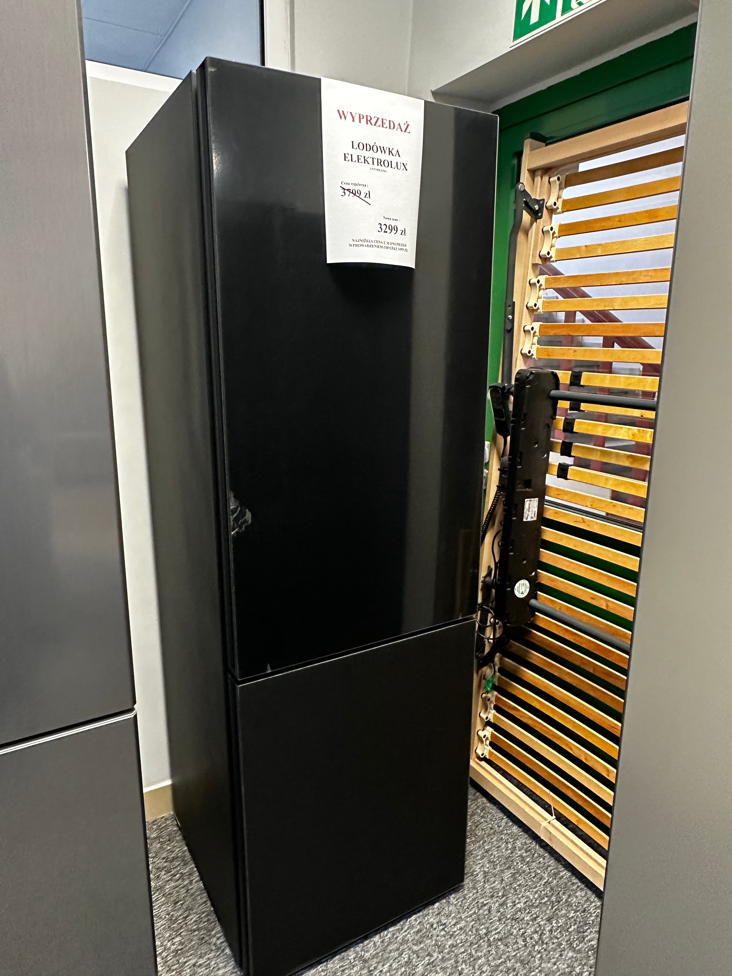Lodówka Elektrolux LNT7ME32M1
